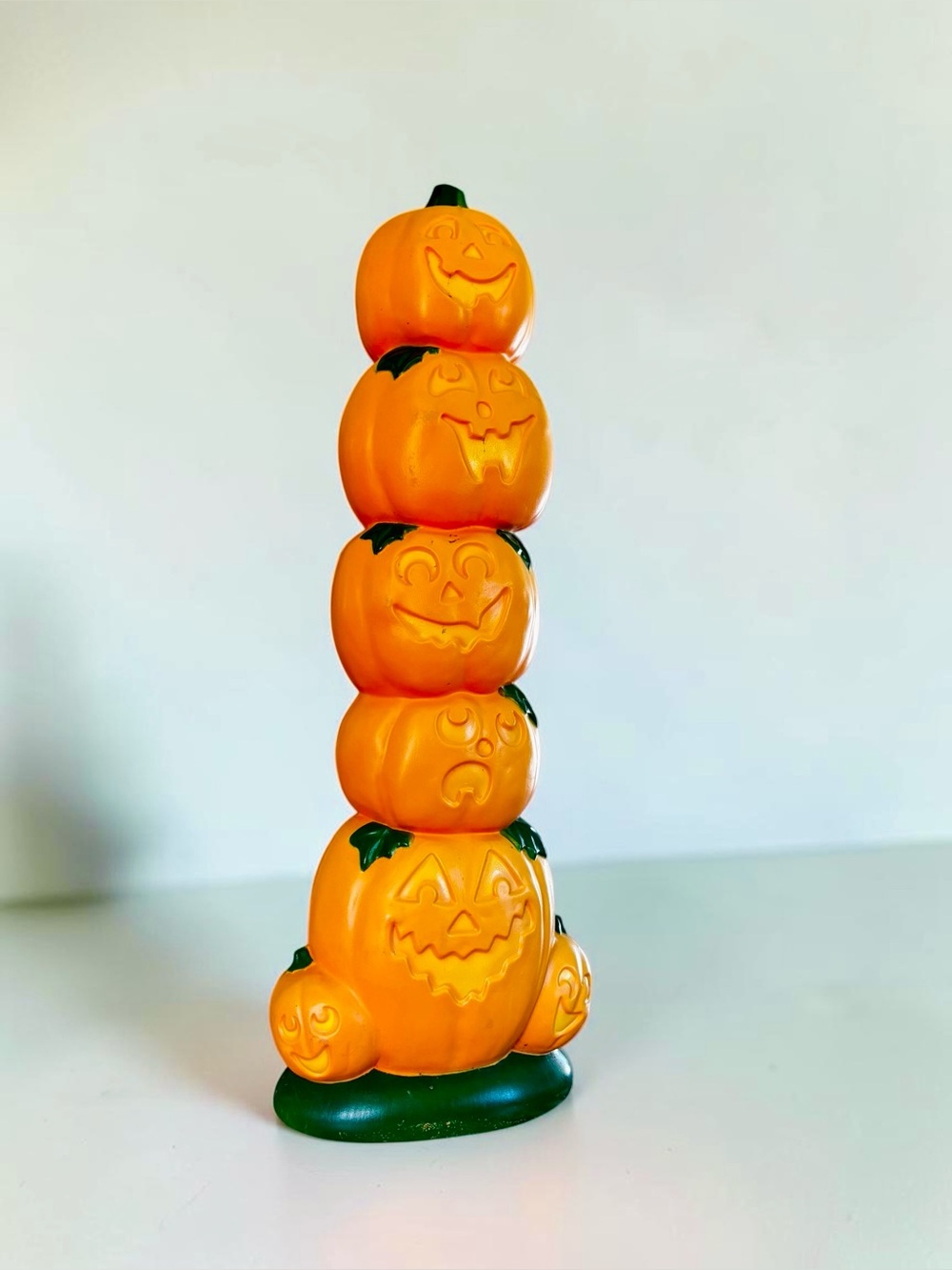 Vintage Union Don Featherstone 35" Stacked Pumpkin Blow Mold Halloween Light